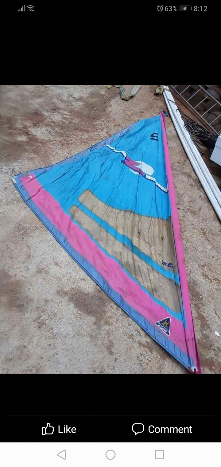 Windsurfer with extra sails for sale, great condition 