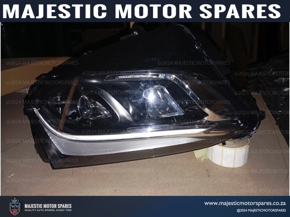 Mercedes Benz W253 Preface Half LED and Halogen Headlight for Sale Brand New - Private Seller