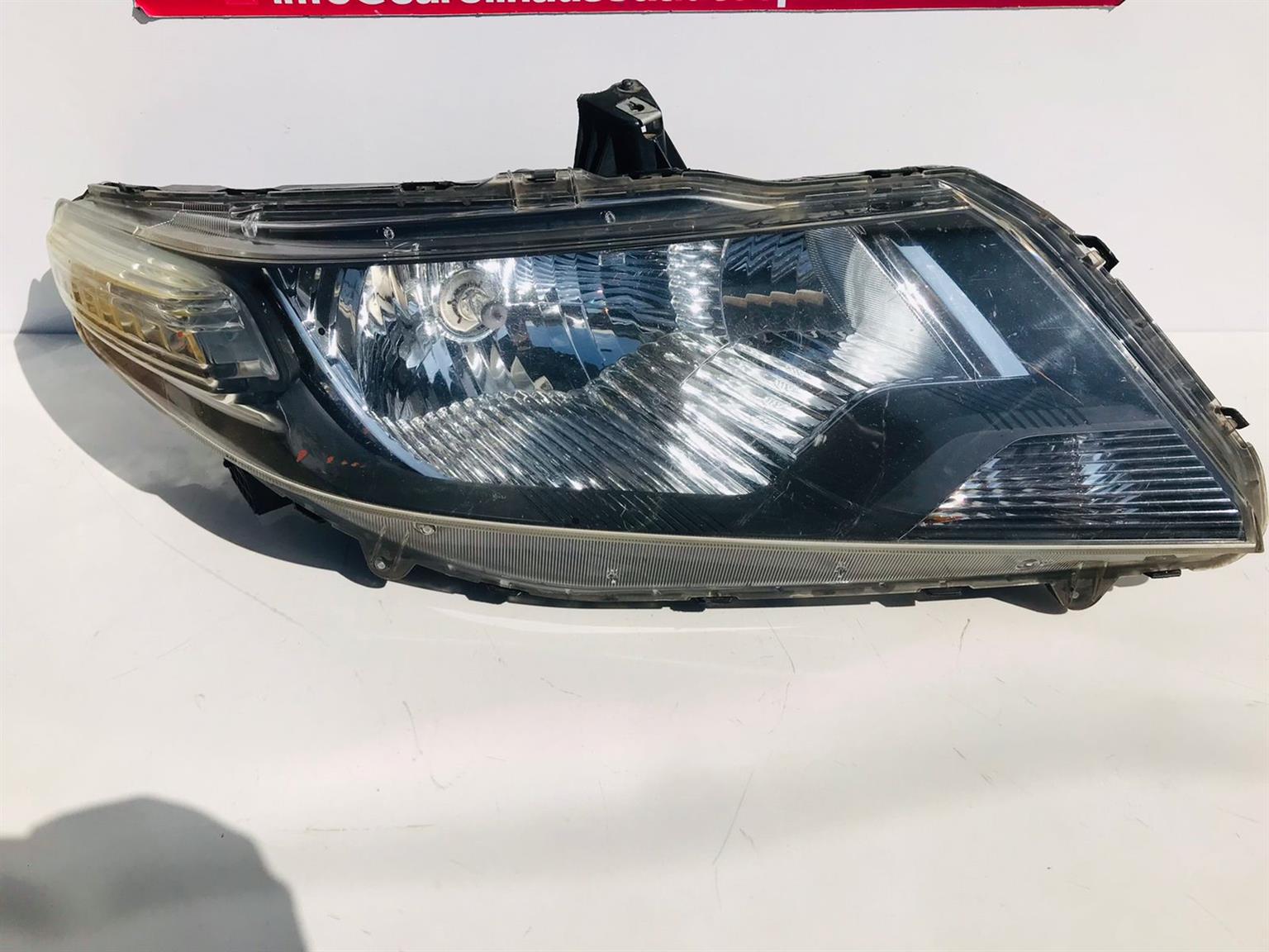 Honda Ballade right side headlight - Private Seller Honda Ballade right side headlight - Private Seller