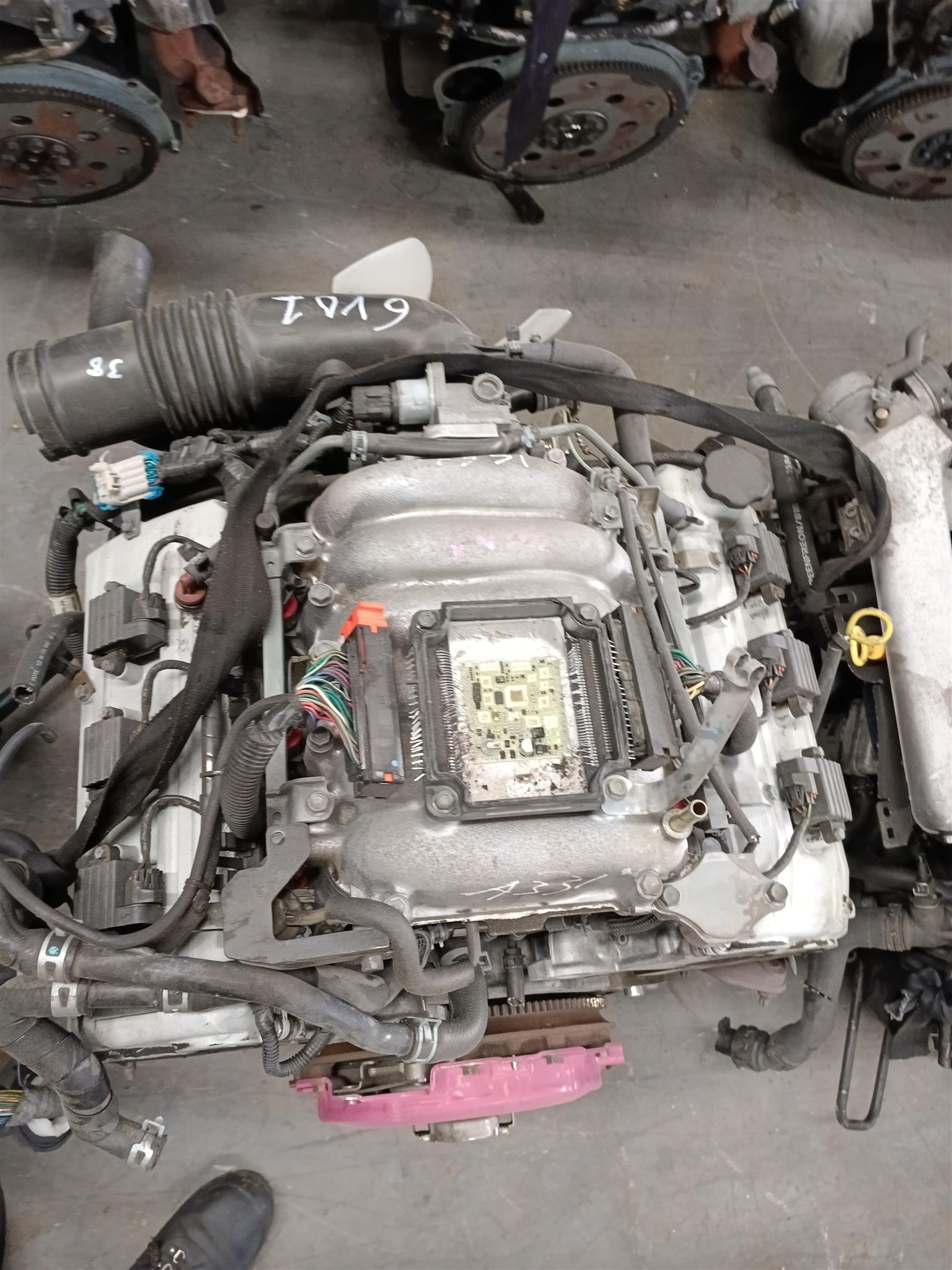 ISUZU 6VE1 AND 6VD1 ENGINES FOR SALE - Private Seller