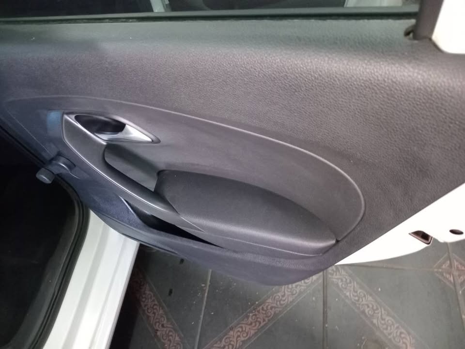 2019 Vw Polo vivo 1.4 Manual,hatchback White color 67,000km