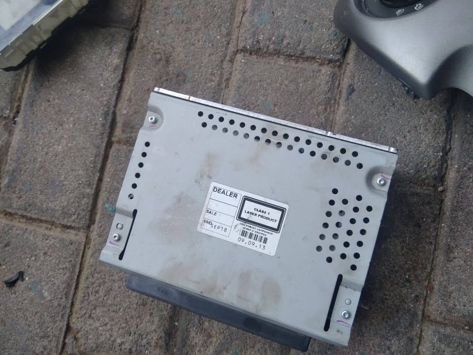 FORD RANGER FACTORY RADIO FOR SALE - Private Seller