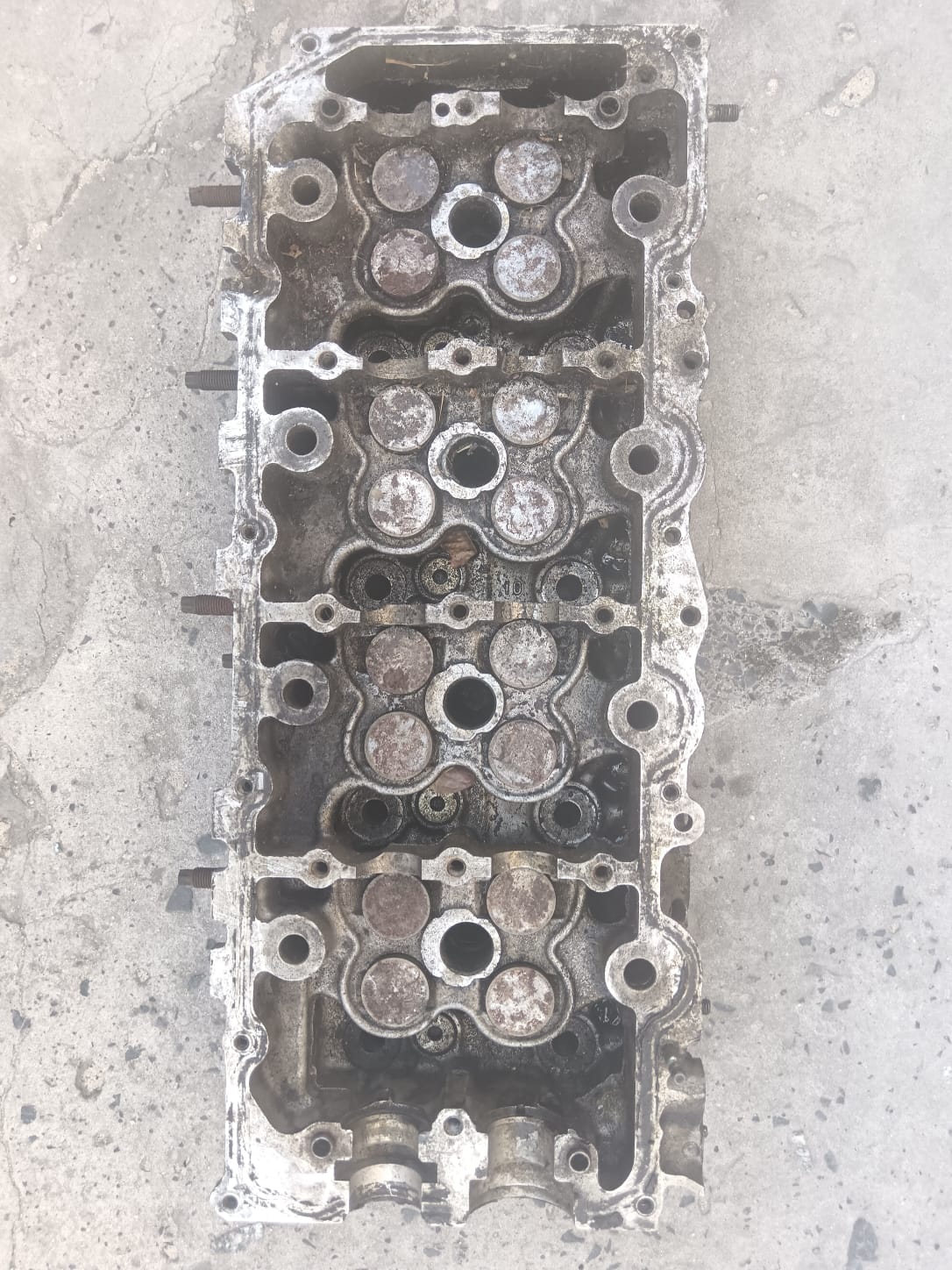 Toyota hilux or quantum 2.5diesel cylinder head - Private Seller Toyota hilux or quantum 2.5diesel cylinder head - Private Seller