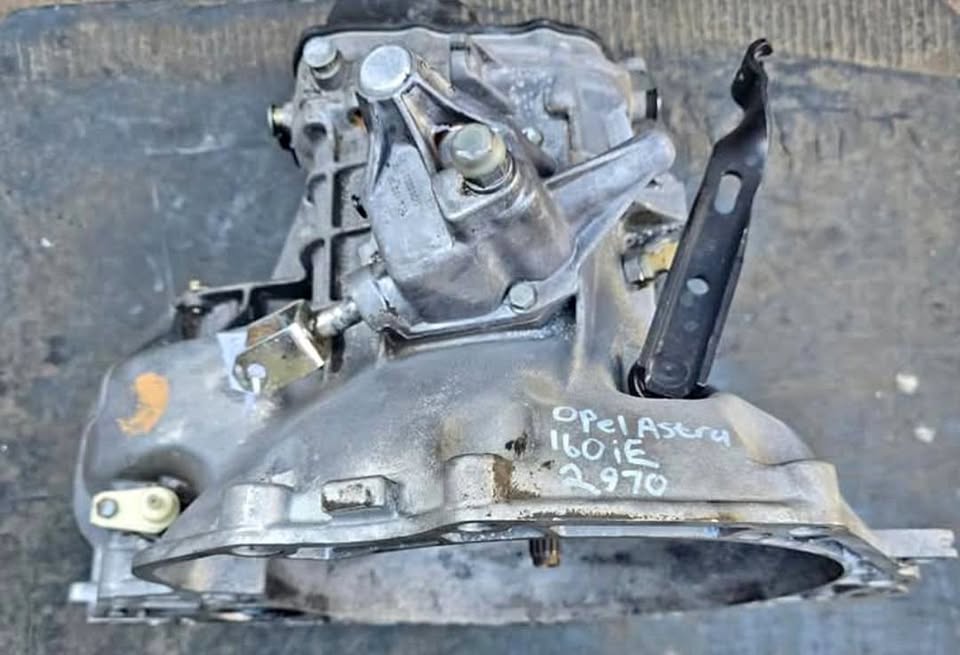 Opel Astra F Gearbox Call or Whatsapp - Private Seller Opel Astra F Gearbox Call or Whatsapp - Private Seller