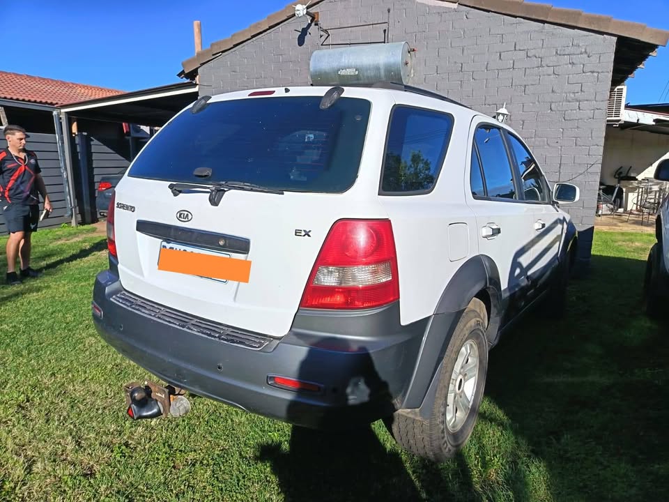 Kia Sorento stripping for spares - Private Seller Kia Sorento stripping for spares - Private Seller