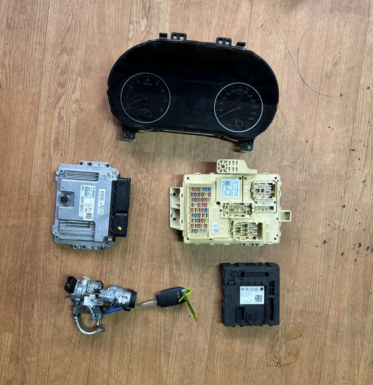 2021 Kia Seltos 1.6lt AT #G4FG Ecu set - Private Seller