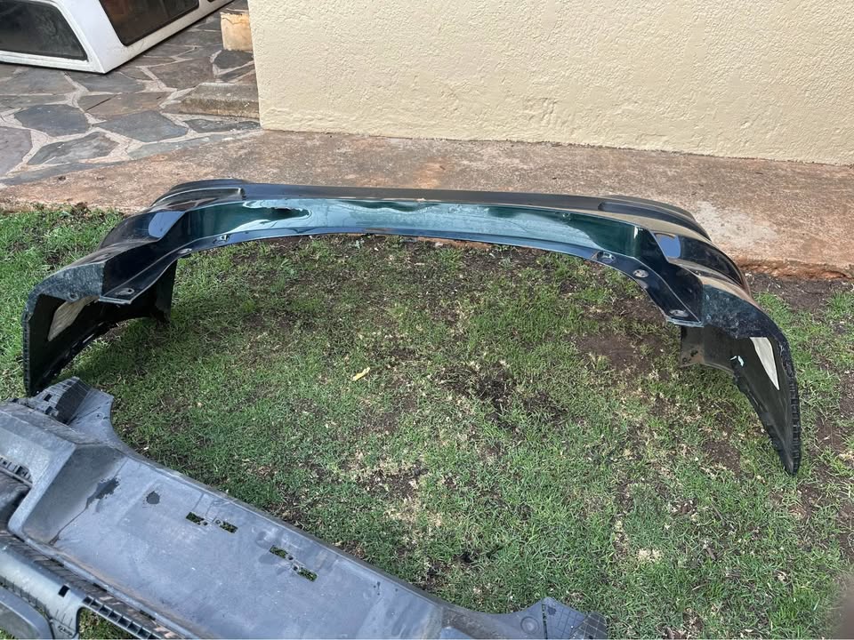 Chery Tiggo 8 pro rear bumper with spoiler - Private Seller Chery Tiggo 8 pro rear bumper with spoiler - Private Seller