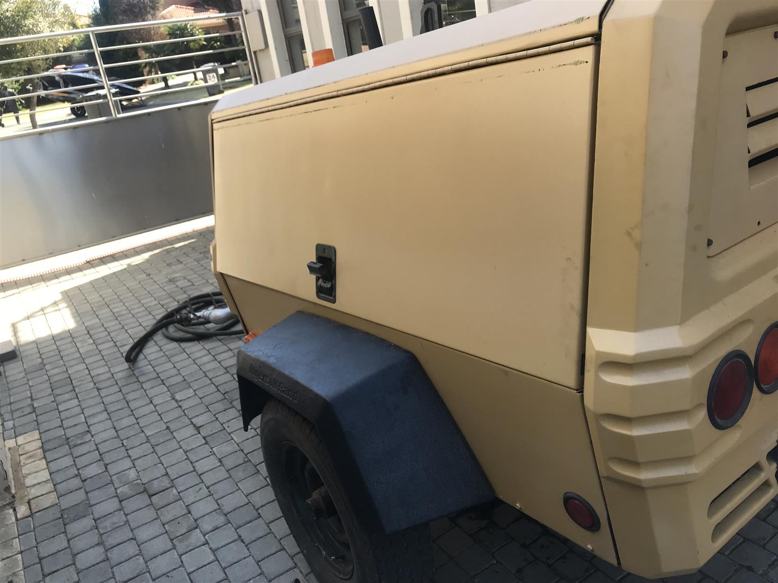 Ingersoll rand mobile air compressor Junk Mail