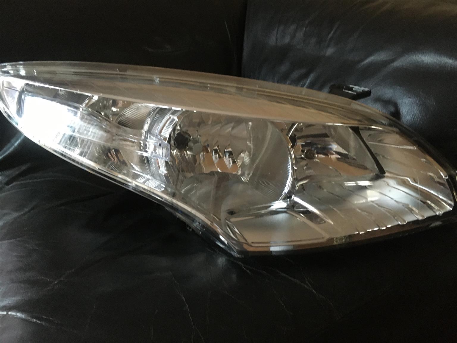Headlinght Renault Megan - Private Seller Headlinght Renault Megan - Private Seller