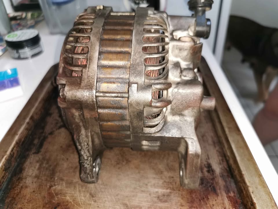 Nissan Navara alternator d40 yd2.5 2007 - Private Seller