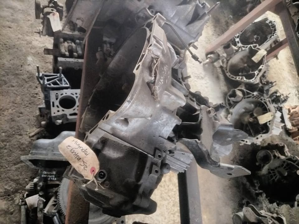 Hyundai Elantra j2 gearbox - Private Seller Hyundai Elantra j2 gearbox - Private Seller