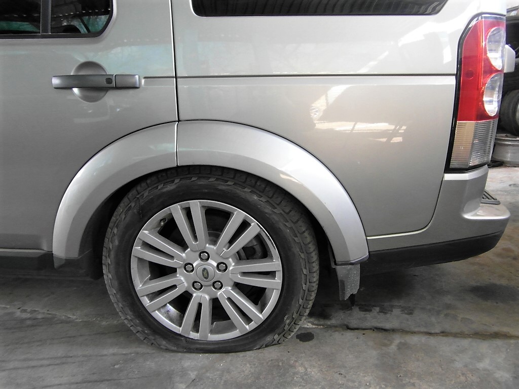 Land Rover Discovery 4 rear Fenders for sale