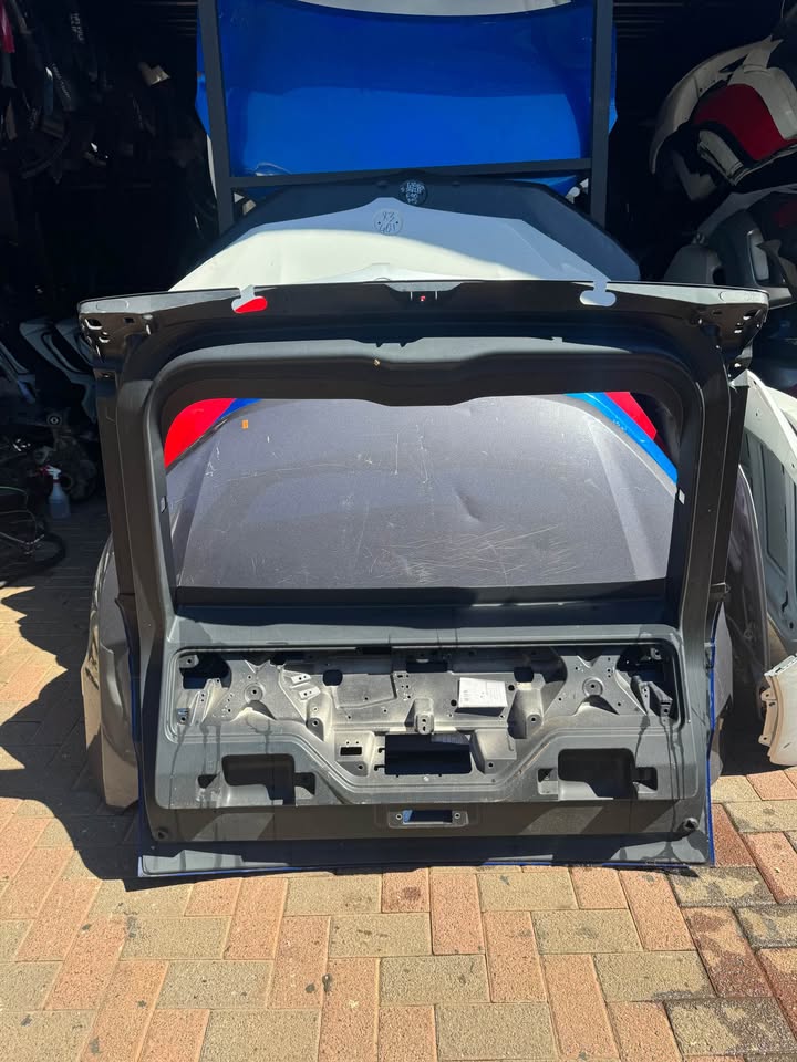 Range Rover Sport Boot Lid Tailgate Door - Private Seller