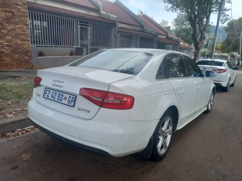 2014 Audi A4 2.0 TDI Diesel, Automatic, White, 102000kms, . Leather Seats