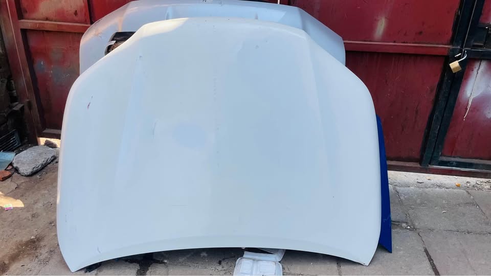 Toyota Hilux GD6 bonnet - Private Seller Toyota Hilux GD6 bonnet - Private Seller