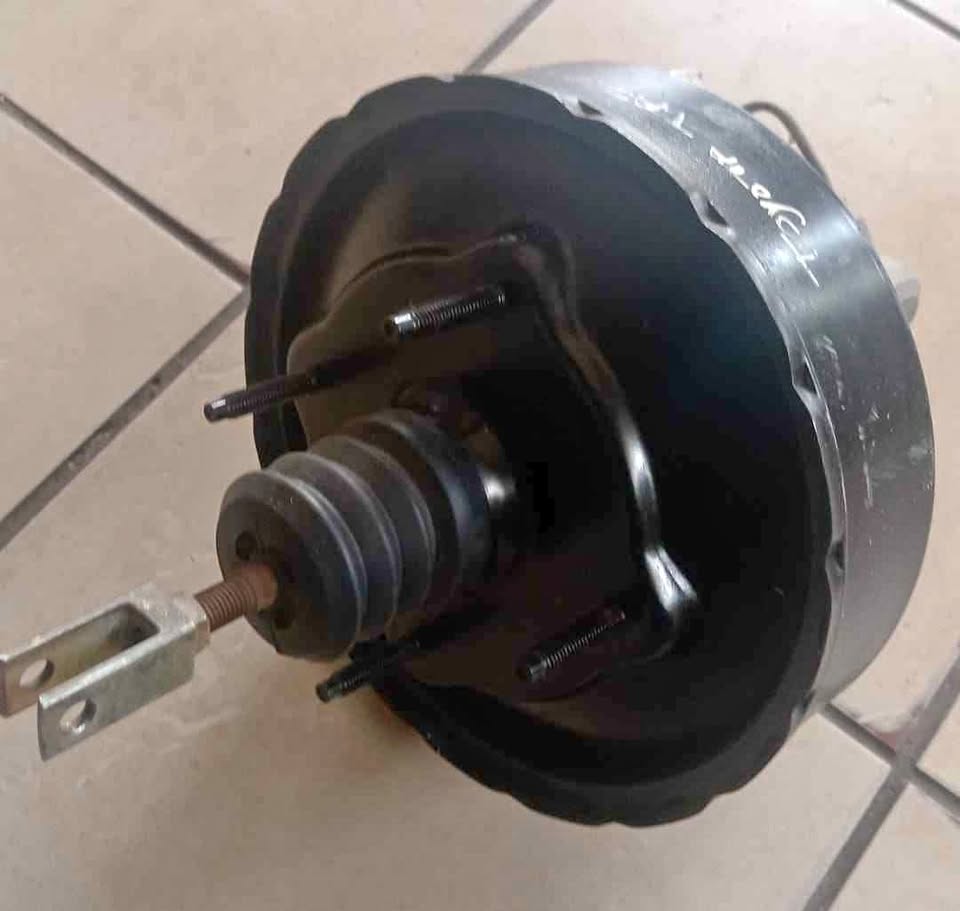 Toyota Tazz 1.3 2e brake booster - Private Seller Toyota Tazz 1.3 2e brake booster - Private Seller