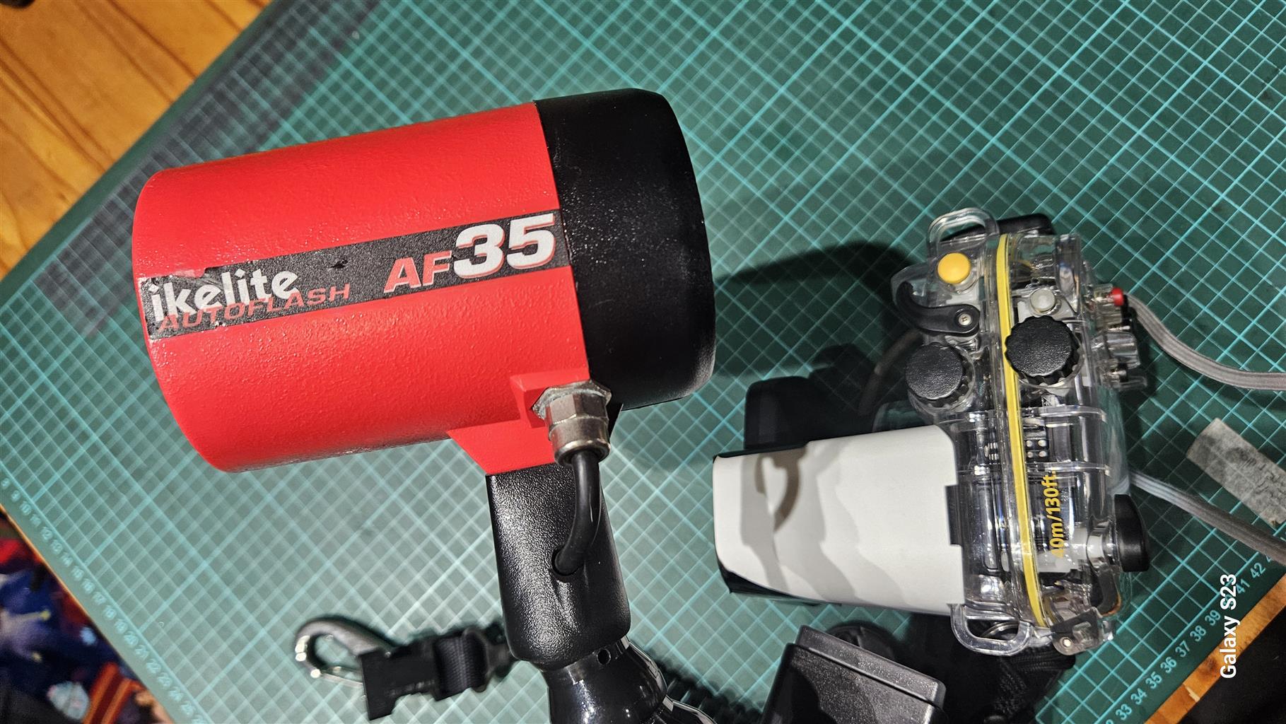 Canon G1X camera with dive housing and ikelite EF35 strobe