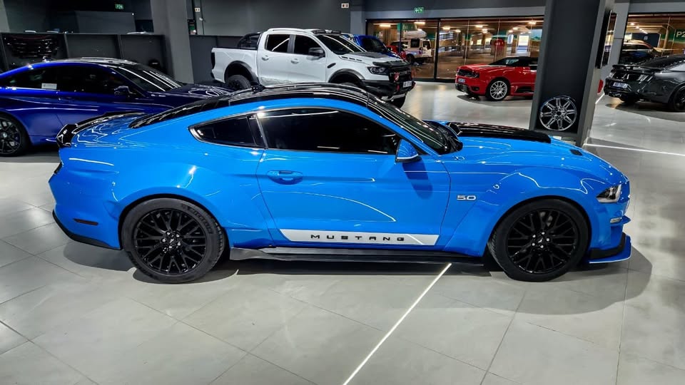 Ford Mustang Accessories - Private Seller Ford Mustang Accessories - Private Seller