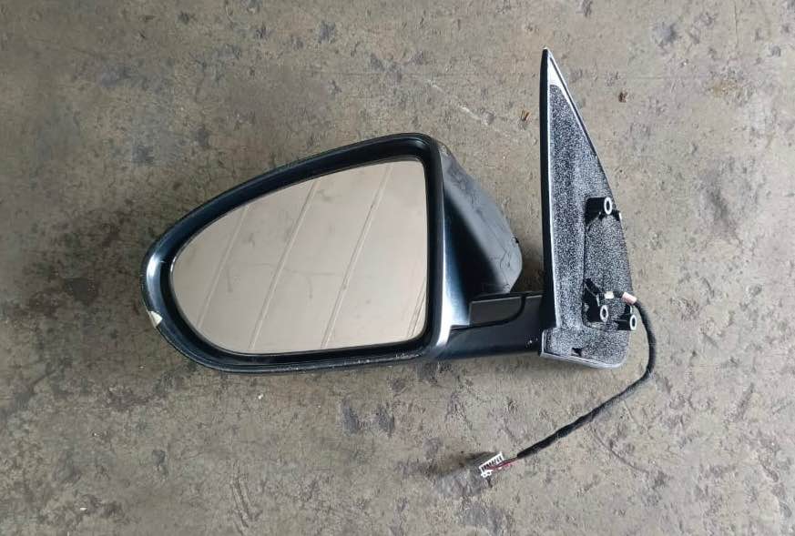 Nissan Qashqai side mirror - Private Seller Nissan Qashqai side mirror - Private Seller