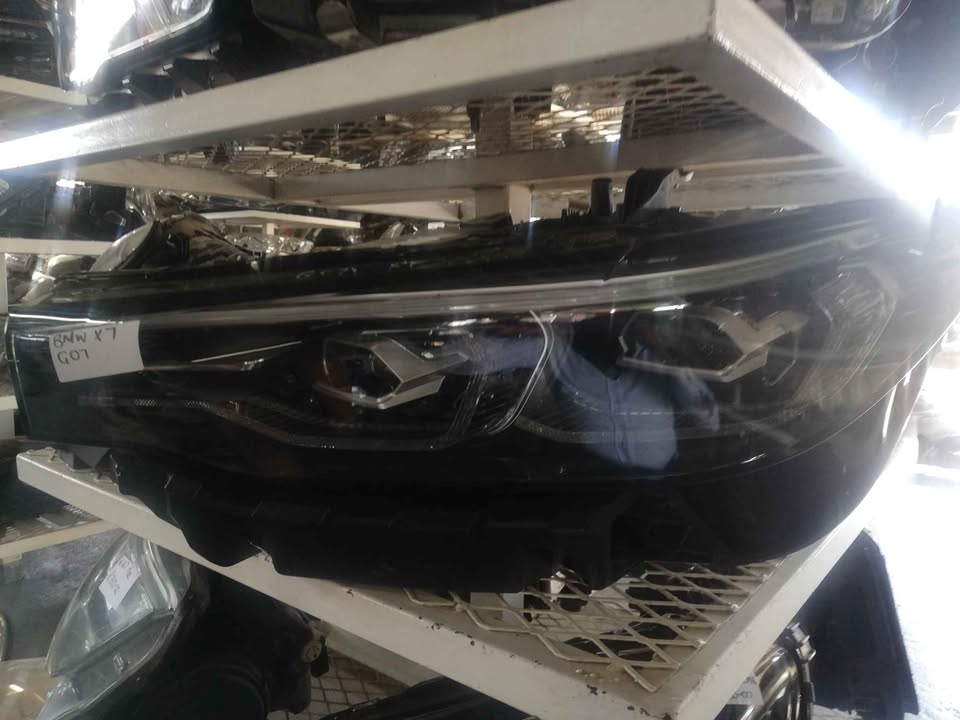 BMW X7 Go7 left headlight - Private Seller BMW X7 Go7 left headlight - Private Seller