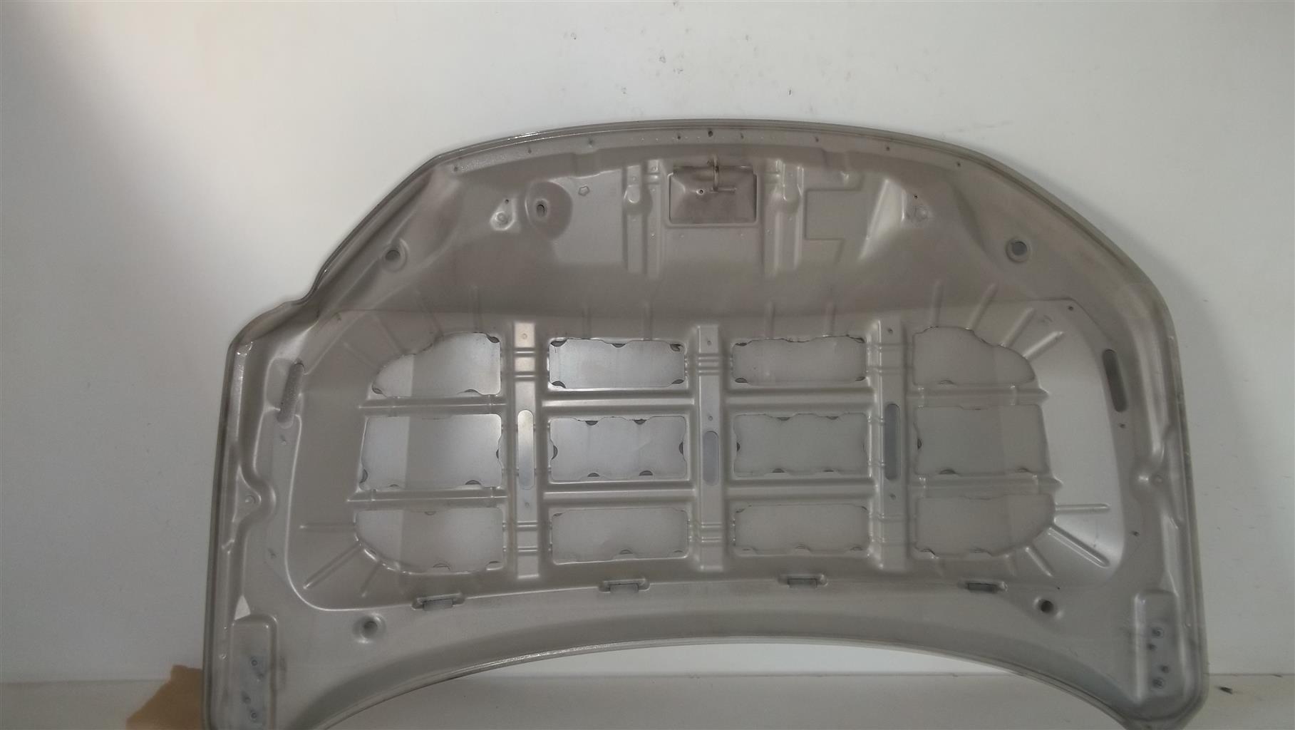 Suzuki Vitara 3 '15+ Bonnet - Private Seller Suzuki Vitara 3 '15+ Bonnet - Private Seller