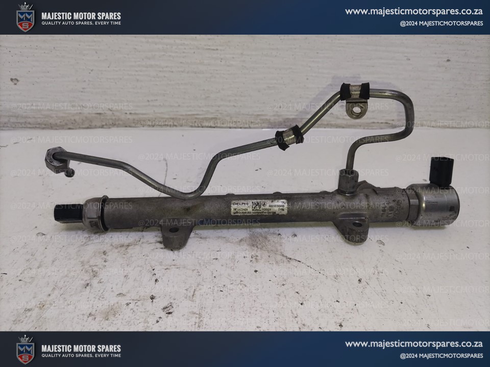 Mercedes Benz M651 High Pressure Fuel Rail Common Distributor for Sale - Private Seller