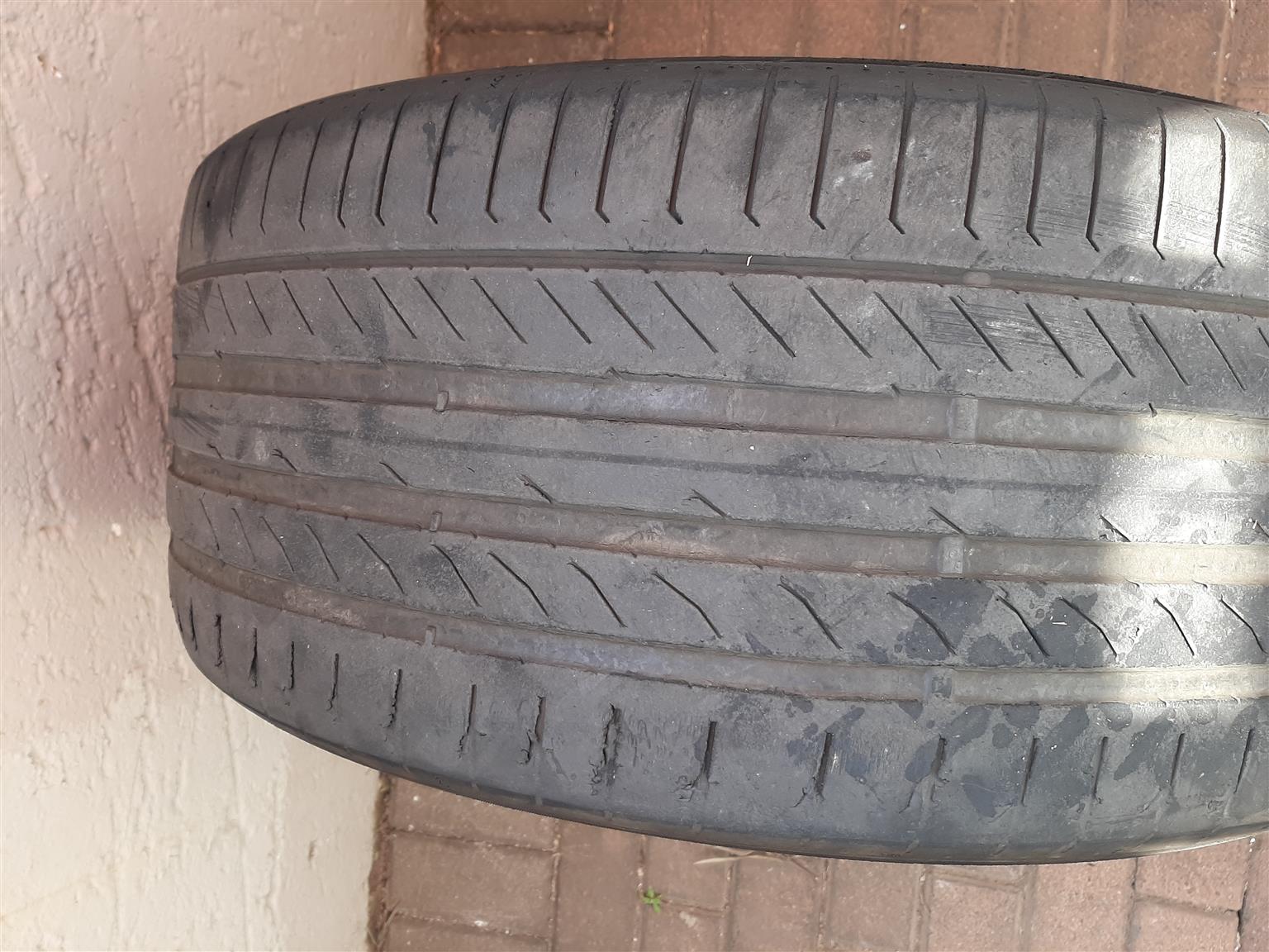 Mercedes-Benz GLE 63S Used Tyres 285 x 40 x 22" and 325 x 35 x22" tyres.