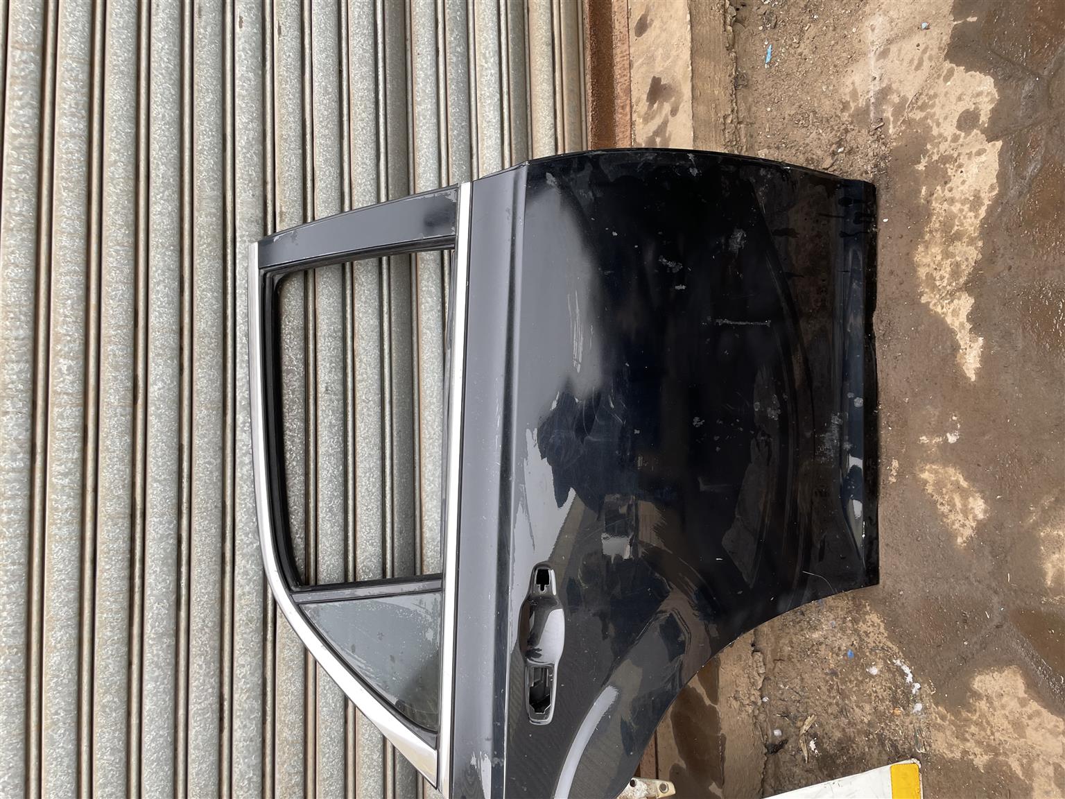 Chrysler 300 3 doors and right front fender - Private Seller Chrysler 300 3 doors and right front fender - Private Seller