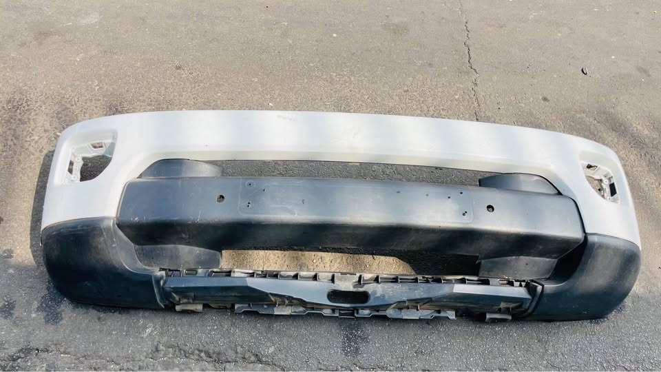 Land Rover Discovery 4 bumper - Private Seller Land Rover Discovery 4 bumper - Private Seller