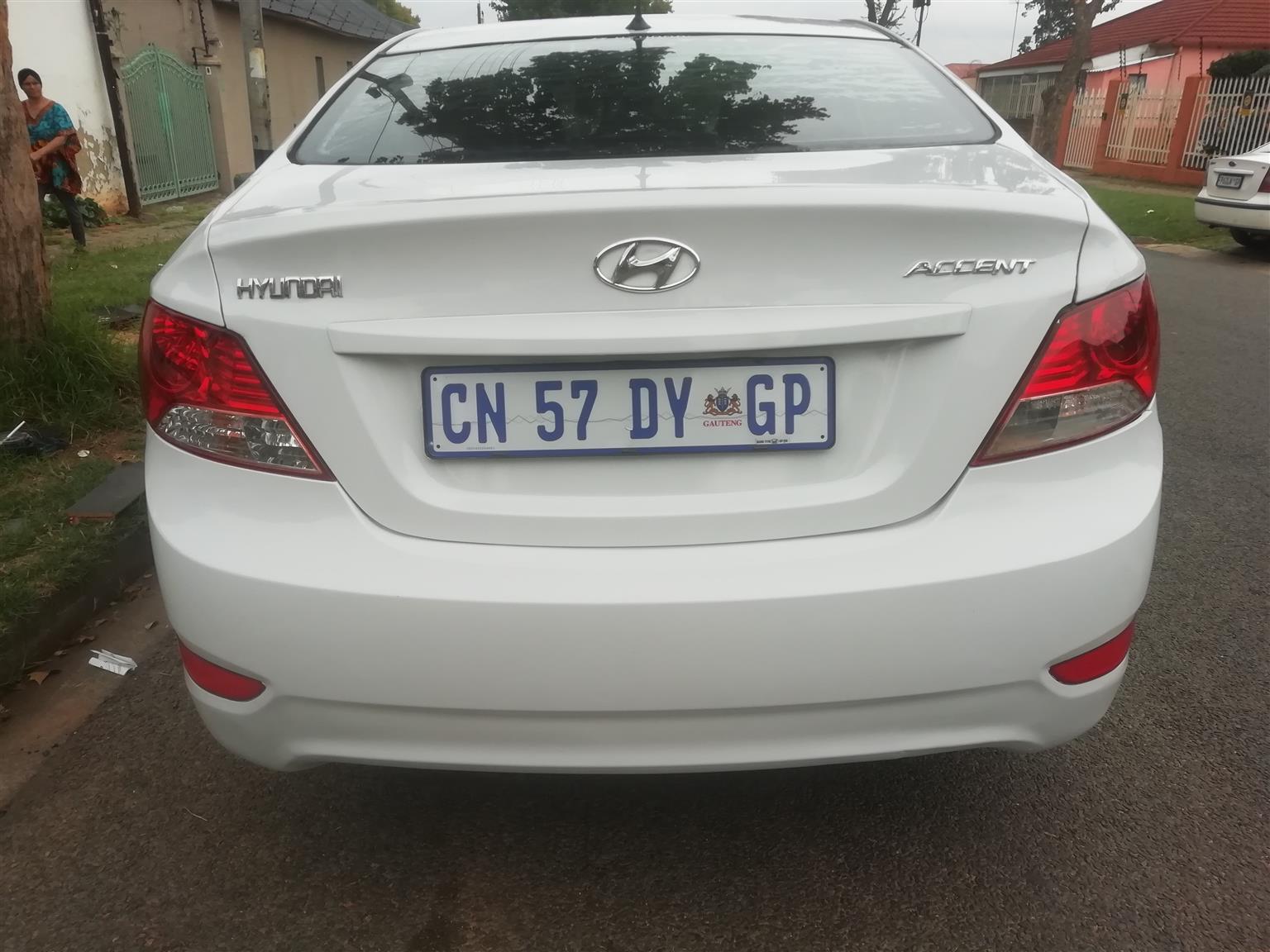 Used 2013 Hyundai Accent sedan 1.6 Fluid - Private Seller