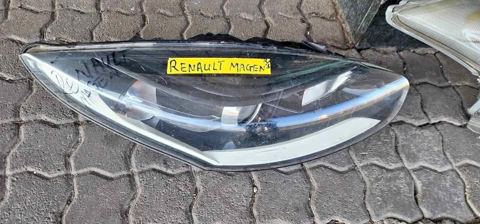 Renault Megane Headlight Rightside. Call or DM . - Private Seller Renault Megane Headlight Rightside. Call or DM . - Private Seller