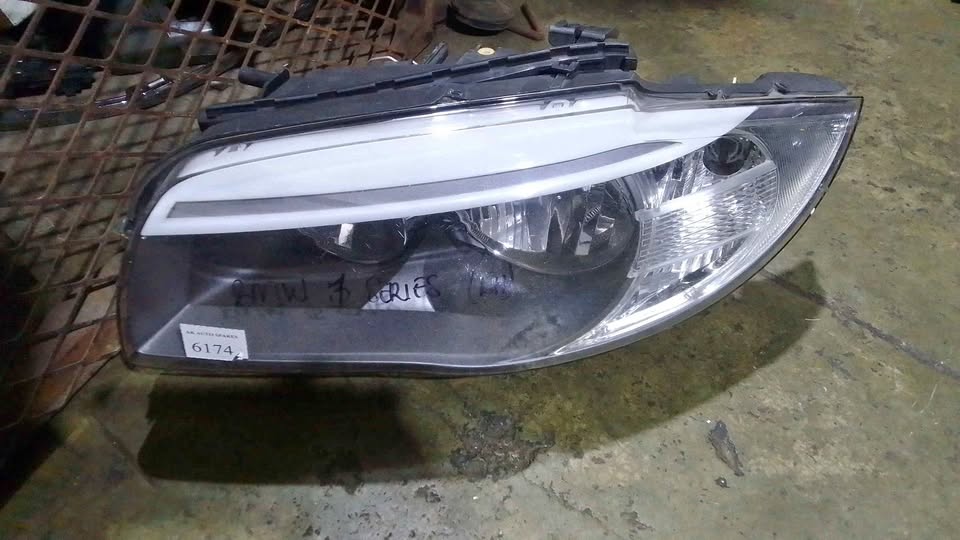 BMW 1series E88 headlight - Private Seller BMW 1series E88 headlight - Private Seller