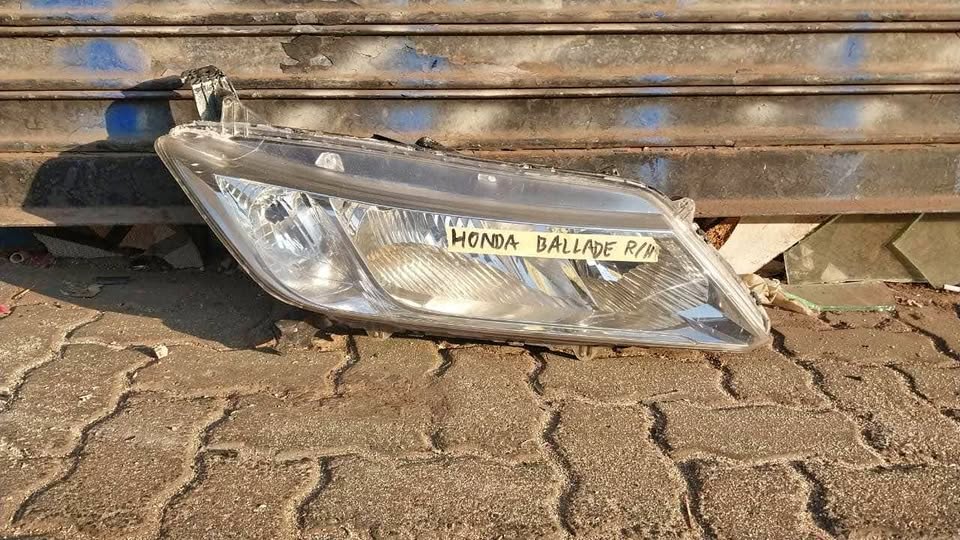 Honda Ballade headlight - Private Seller Honda Ballade headlight - Private Seller