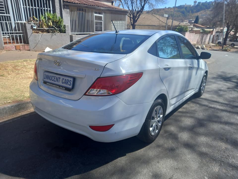2019 HYUNDAI ACCENT SEDAN 1.6 ENGINE PETROL, MANUAL, WHITE COLOR, MILEAGE 35000KMS