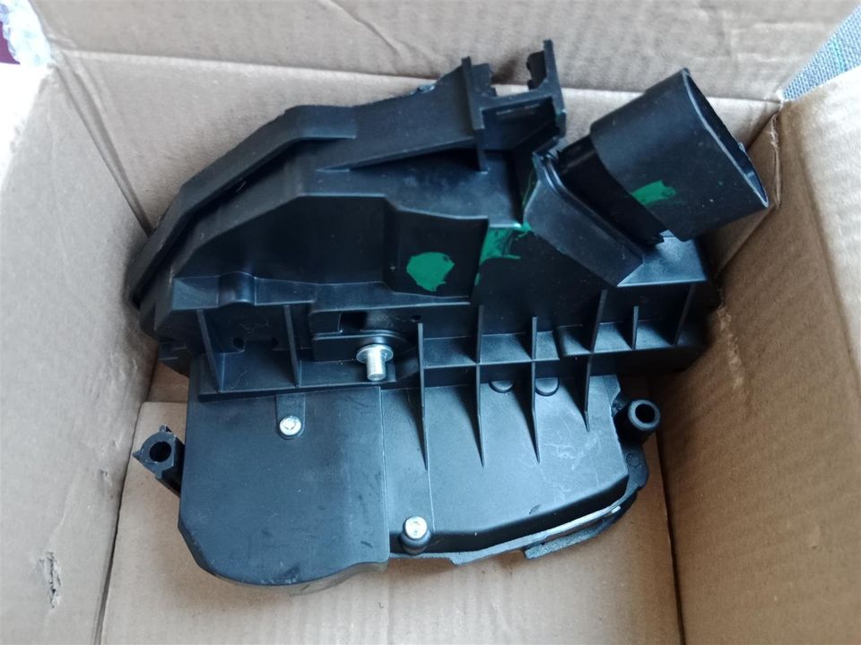 Ford Ranger T6 D/c 7 pin Door locks - Private Seller Ford Ranger T6 D/c 7 pin Door locks - Private Seller