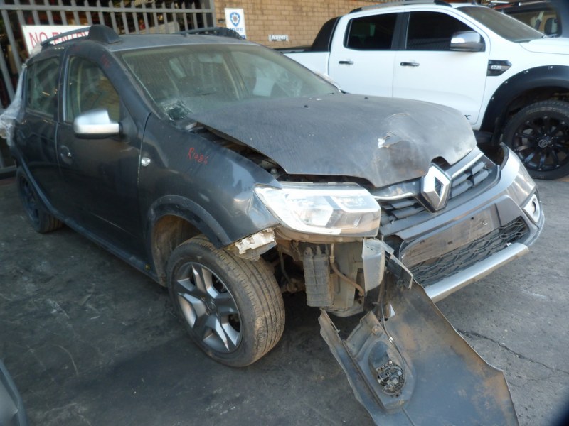 Renault Sandero 900T Stepway Expression Manual - 2019 SPARESBOYZ STRIPPING FOR S - Private Seller