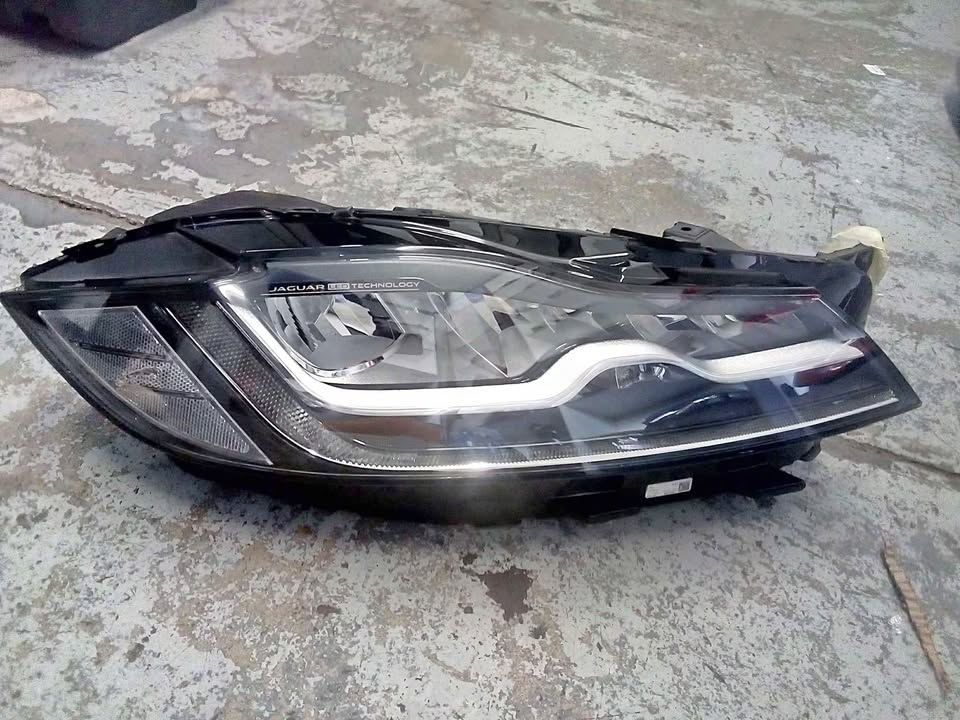 JAGUAR XF GX 63 HEADLIGHT - Private Seller JAGUAR XF GX 63 HEADLIGHT - Private Seller