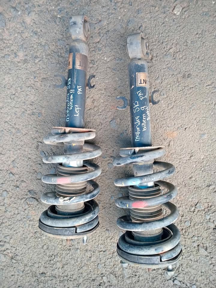 2017 Mahindra S10 SUV front shock n spring for sale WhatsApp or cell - Private Seller