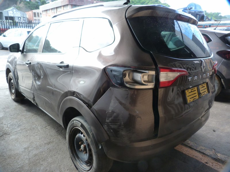 Renault Triber 1.0 Petrol Manual B4DA Charcoal - 2023 SPARESBOYZ STRIPPING FOR S - Private Seller Renault Triber 1.0 Petrol Manual B4DA Charcoal - 2023 SPARESBOYZ STRIPPING FOR S - Private Seller