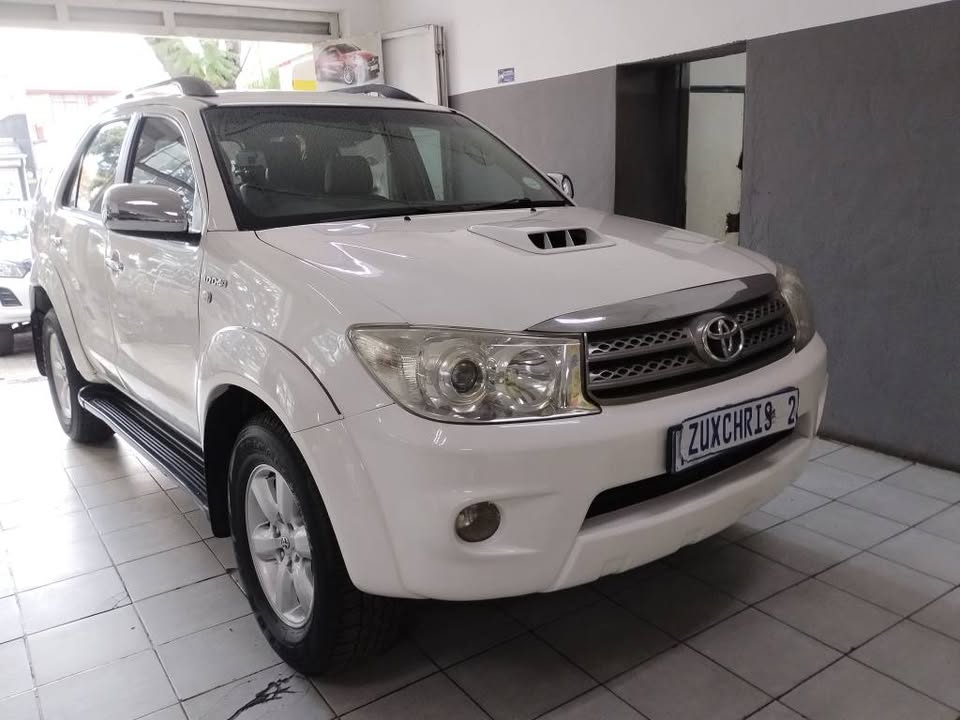 2012 TOYOTA FORTUNER 3,0 D4D 4X4 MANUAL