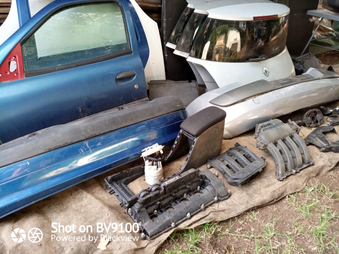Selling diffrent parts off Renault clio and renault megan for all the parts - Private Seller Selling diffrent parts off Renault clio and renault megan for all the parts - Private Seller