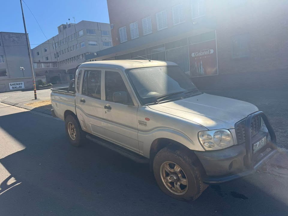 Mahindra pik up stripping for spares - Private Seller Mahindra pik up stripping for spares - Private Seller