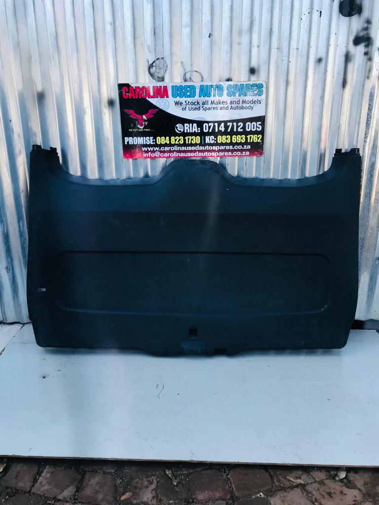 Mercedes Benz W447 Viano tailgate cover - Private Seller Mercedes Benz W447 Viano tailgate cover - Private Seller
