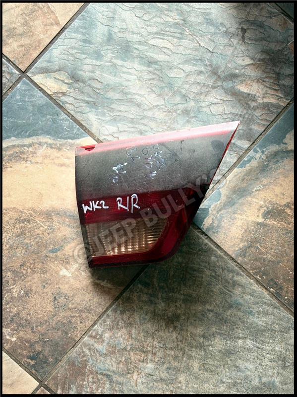 Jeep Grand Cherokee WK2 Right Inner Taillight - Private Seller Jeep Grand Cherokee WK2 Right Inner Taillight - Private Seller