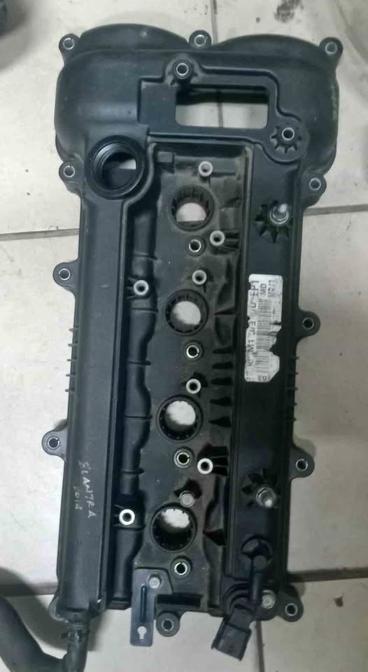 Hyundai elantra G4fg tappet cover - Private Seller Hyundai elantra G4fg tappet cover - Private Seller