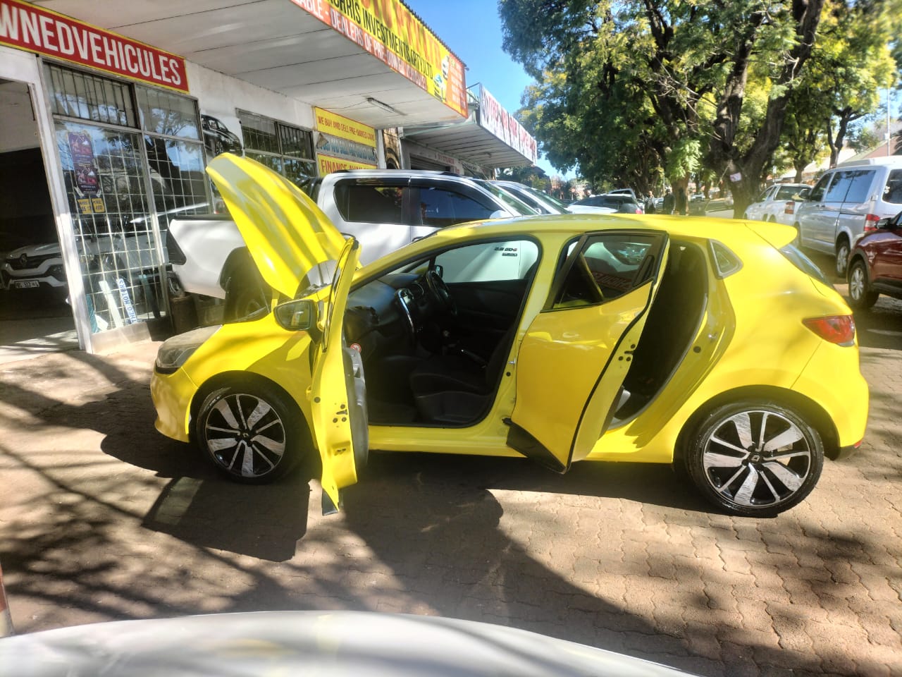 2015 RENAULT CLIO 900T 1.292,000KM GOT SERVICE BOOK