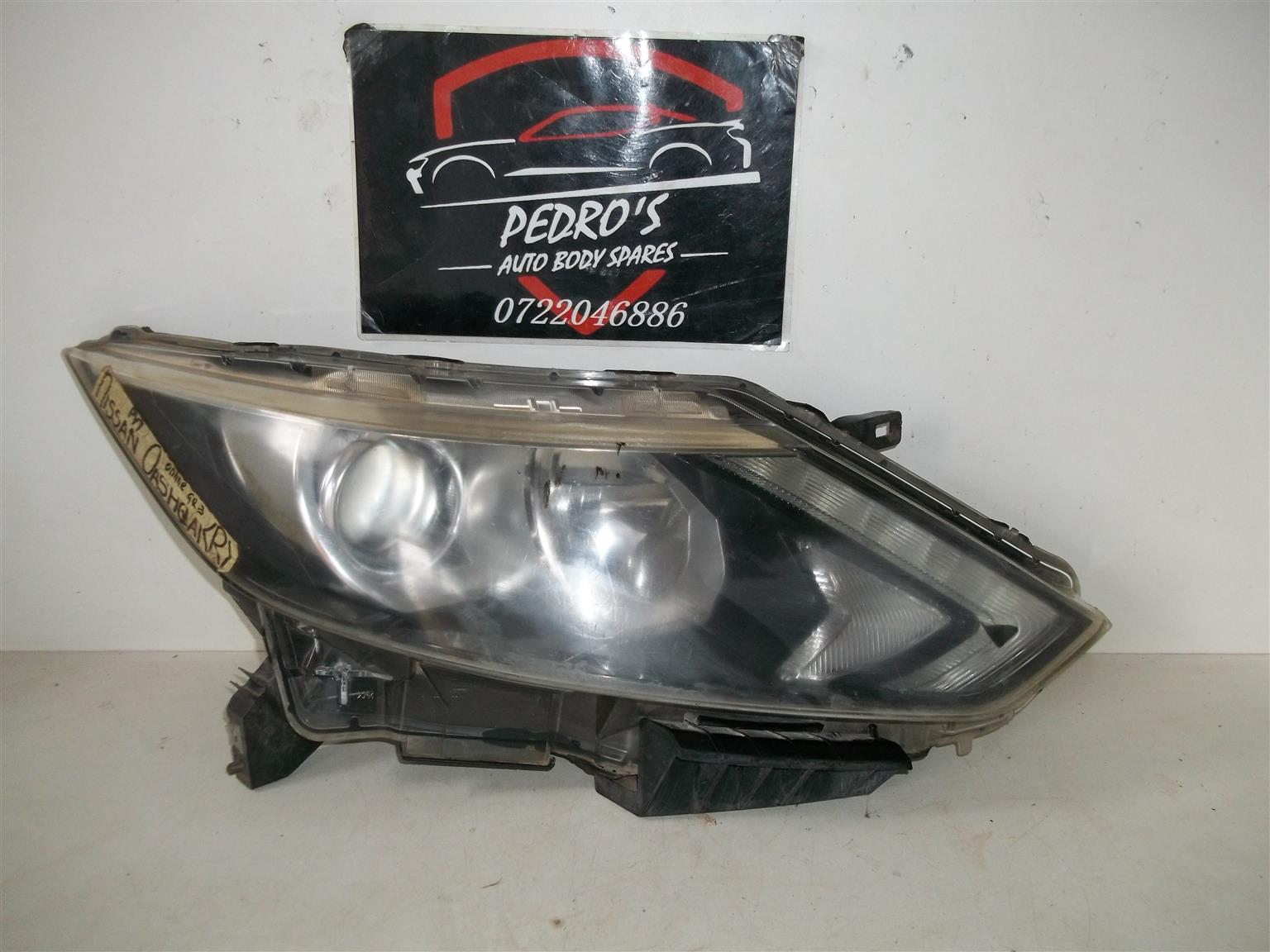 Nissan Qashqai (J11) '14-'18 right headlight - Private Seller Nissan Qashqai (J11) '14-'18 right headlight - Private Seller