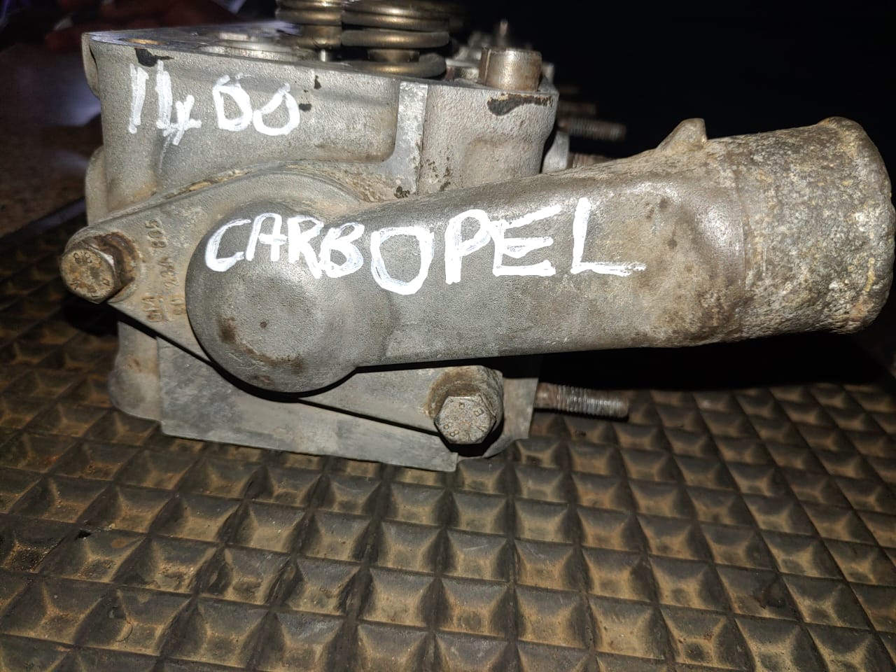 OPEL 1400 CARBURETOR CYLINDERHEAD FOR SALE