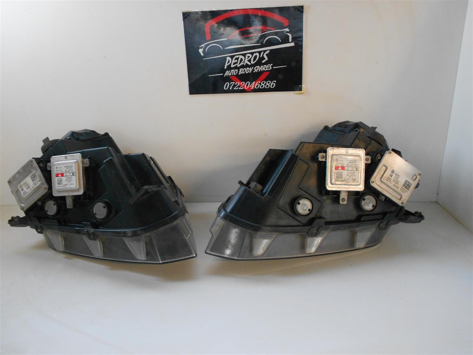 VW AMAROK Xenon Complete Headlights