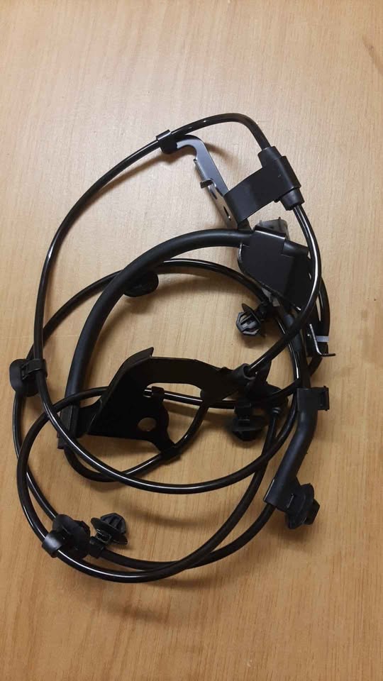 HILUX GD6 FRONT ABS SENSORS. BRAND NEW. FOR VARIOUS OTHER CARS TOO.
